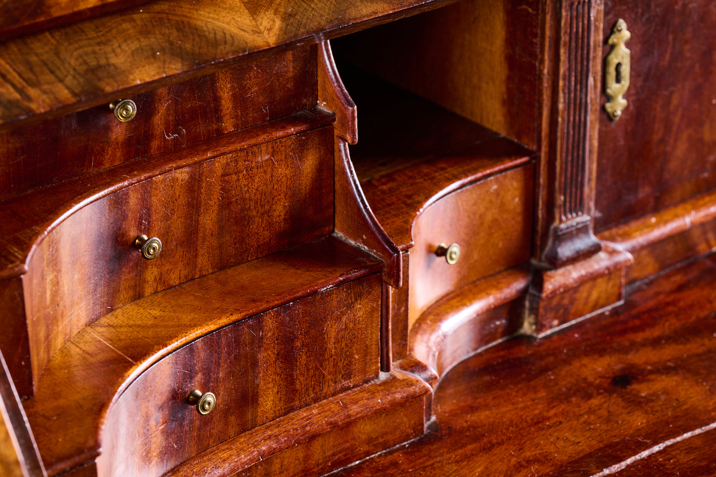 CA1090 Mahogany Continental Cylindrical Bureau