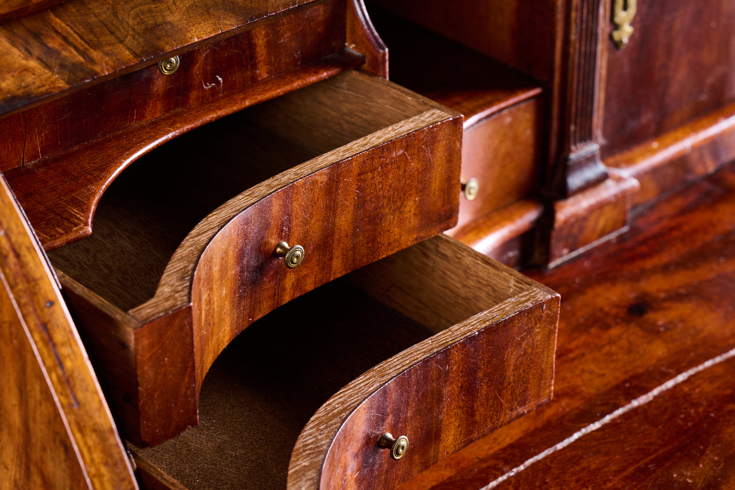 CA1090 Mahogany Continental Cylindrical Bureau