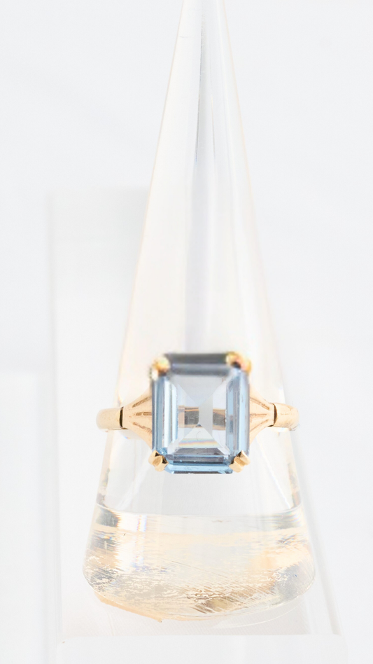 208 Blue Topaz Solitaire Ring