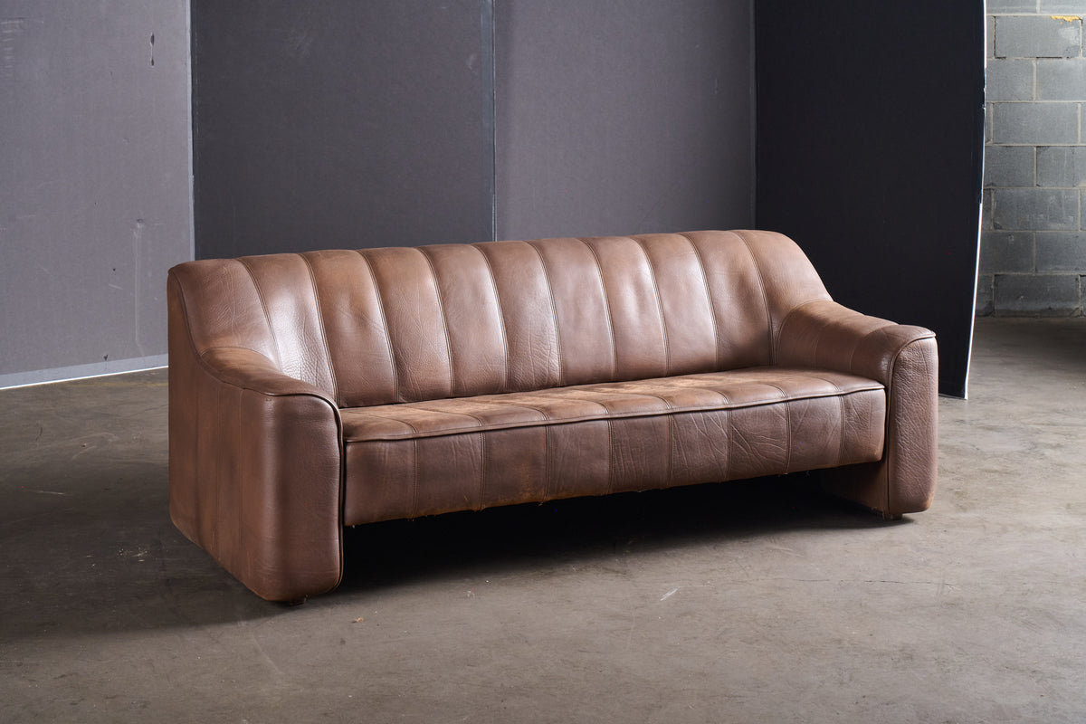 FDS44 Desede Buffalo 3 Seat Chair