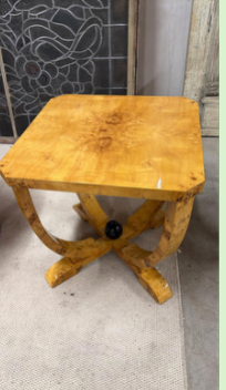 L728-1 Pair of Art Deco Side Tables