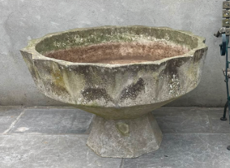 AO26 Large Footed Outdoor Concrete Planter