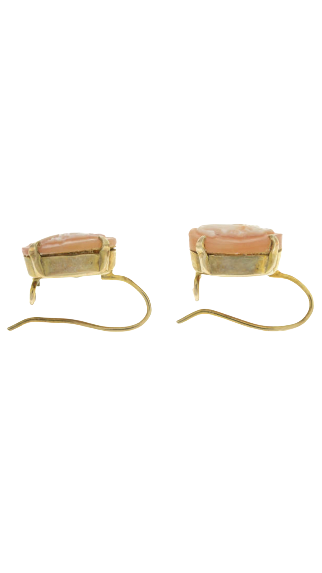 102 Gold Shell Cameo Earrings
