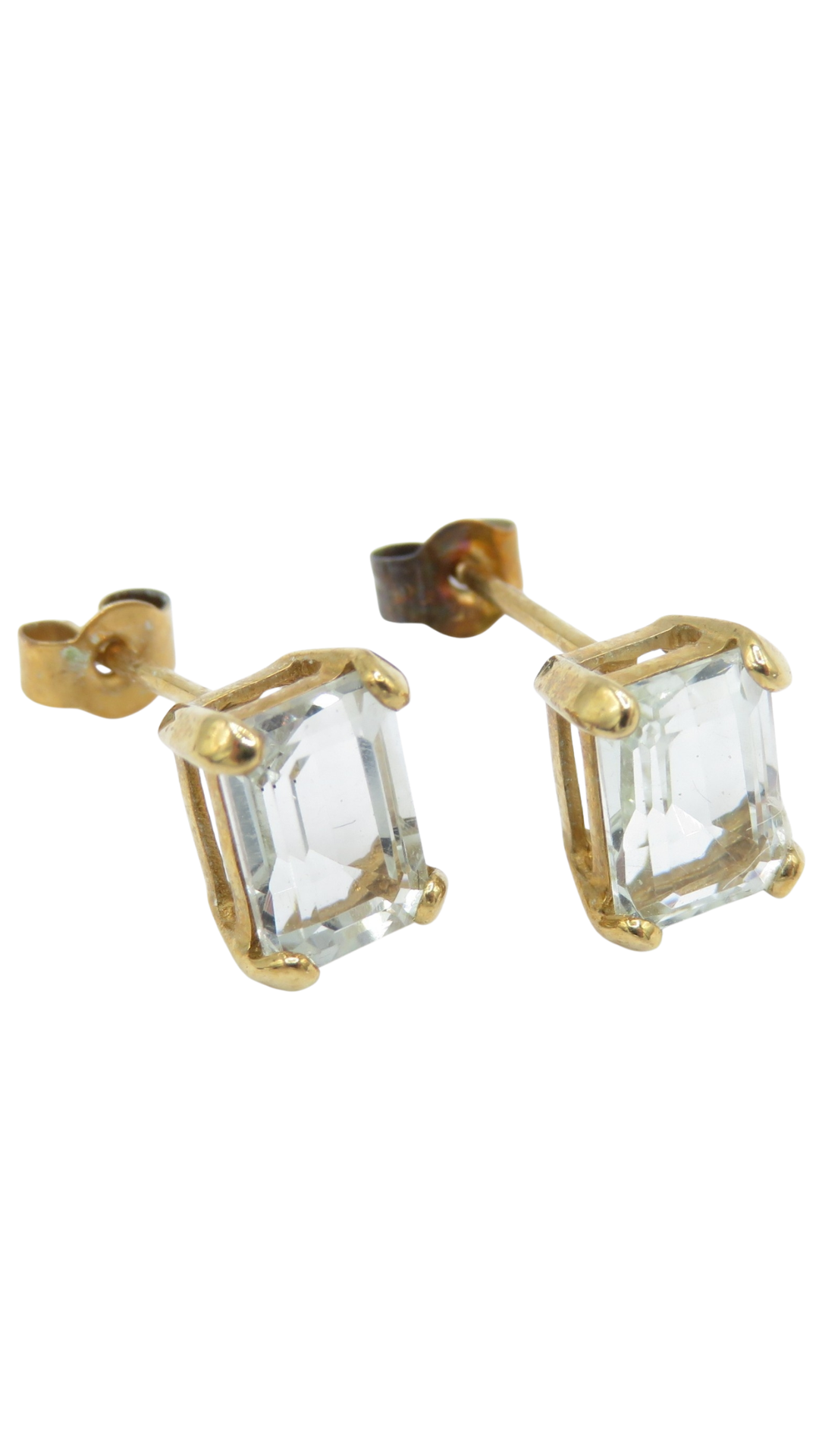 146 Aquamarine Stud Earrings