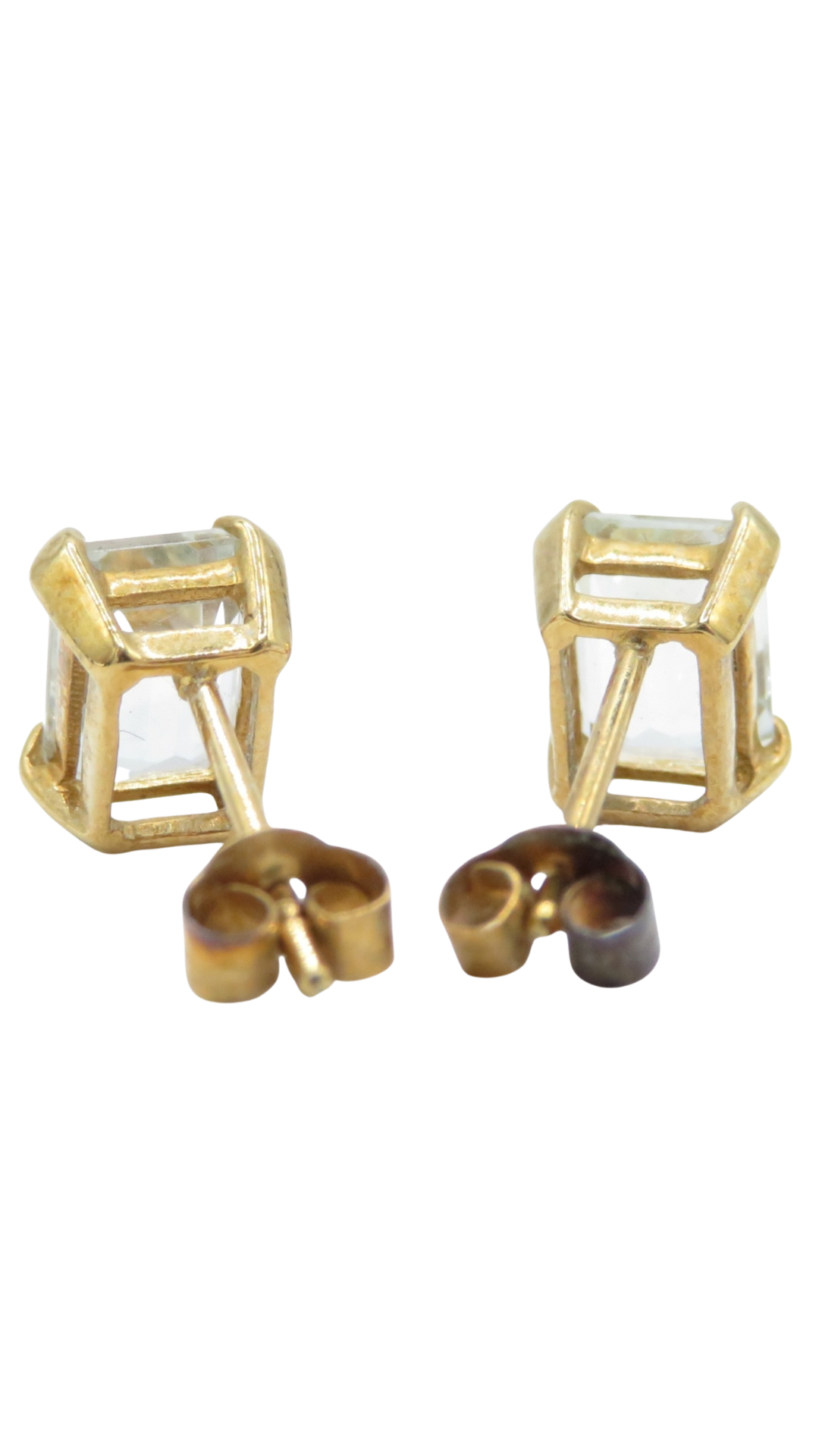 146 Aquamarine Stud Earrings