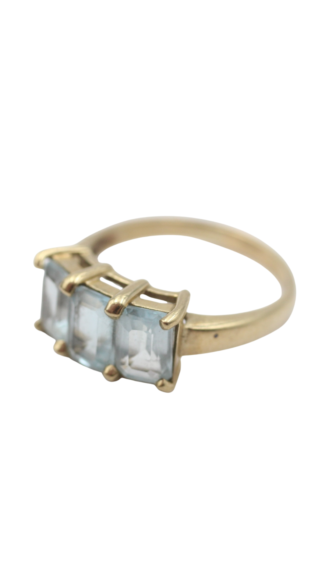 14 Blue Topaz 3 Stone Ring
