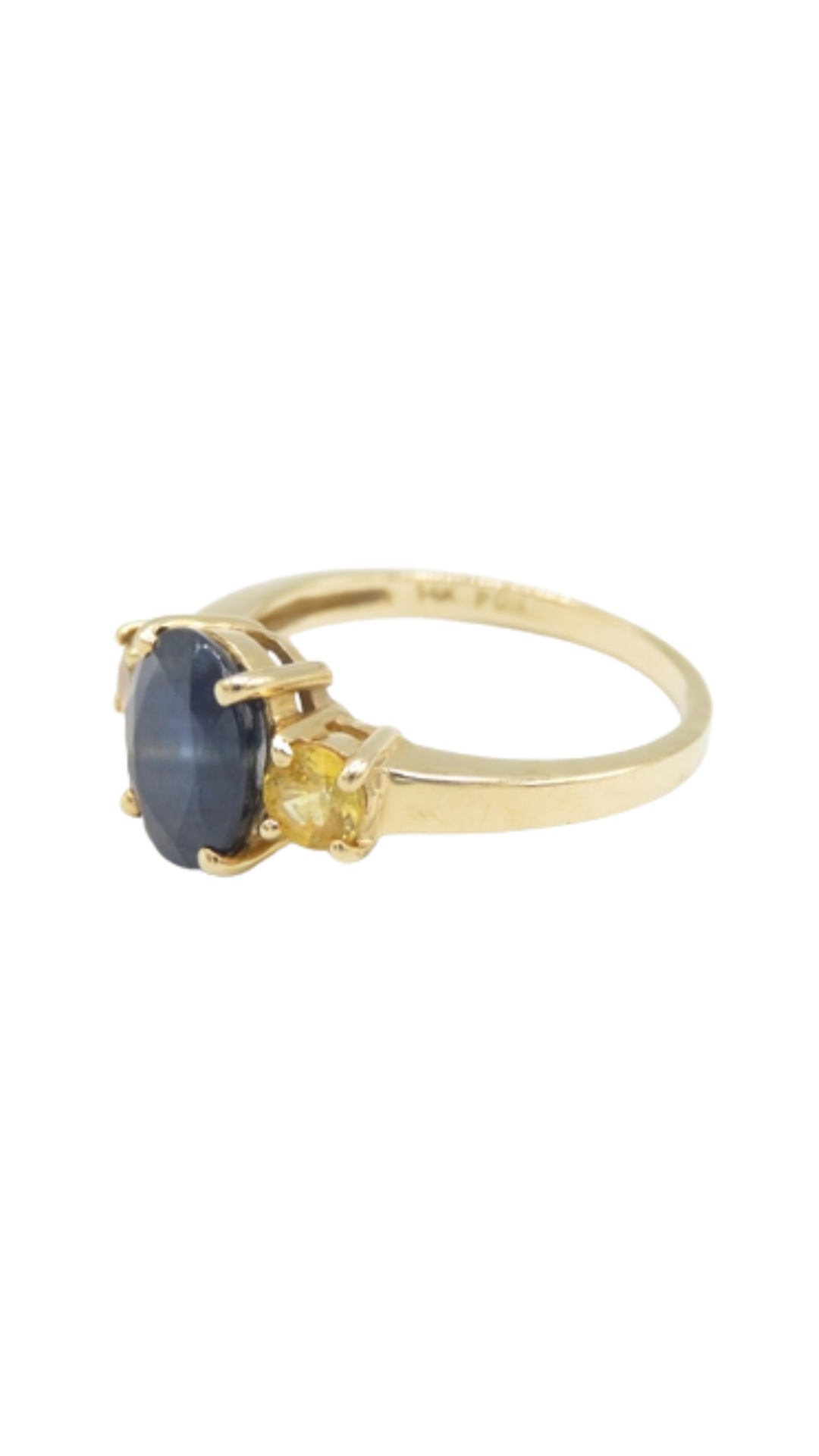 195 3 Stone Ring