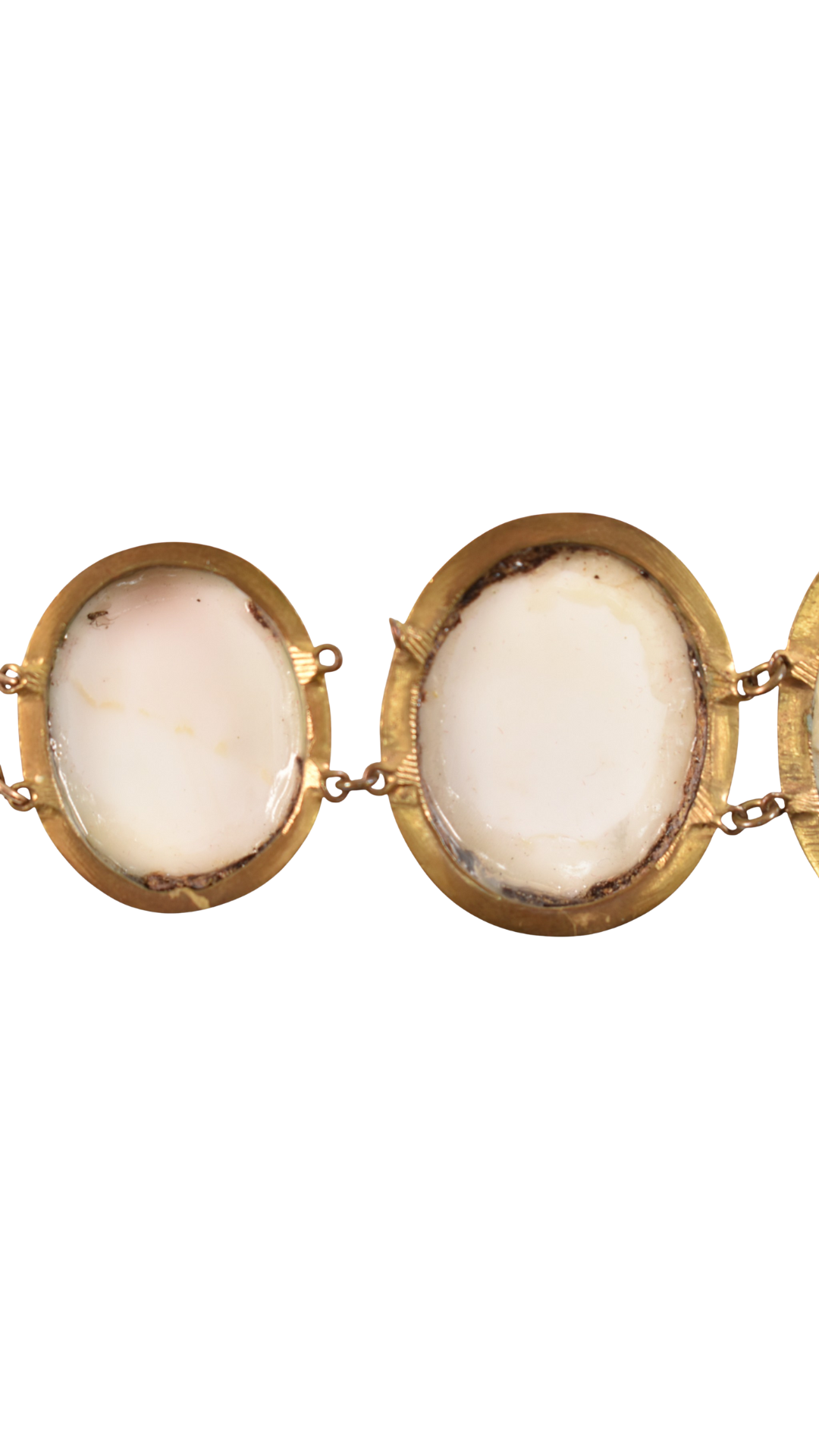 34 Carved Shell Cameo Bracelet