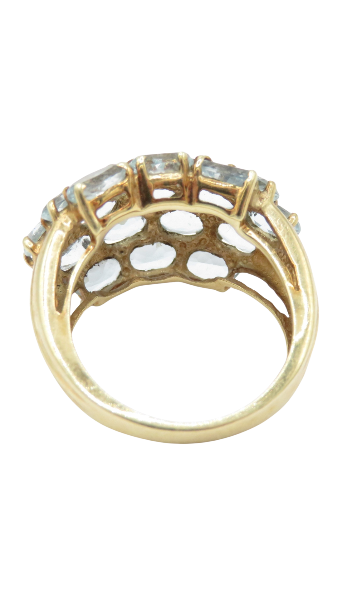 38 Aquamarine Cluster Bombe Ring