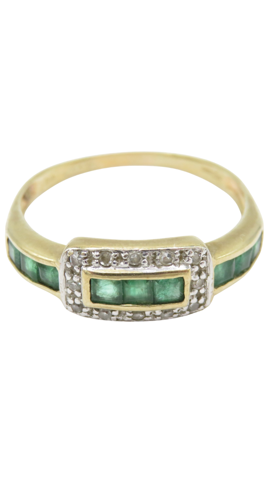 39 Emerald Diamond Ring