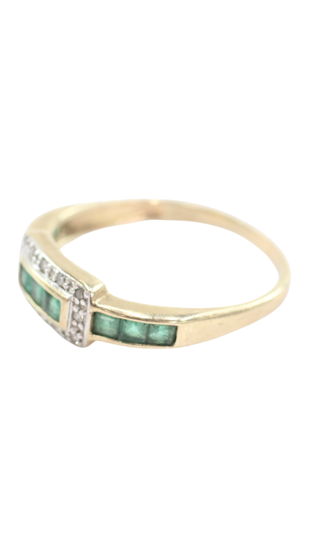 39 Emerald Diamond Ring
