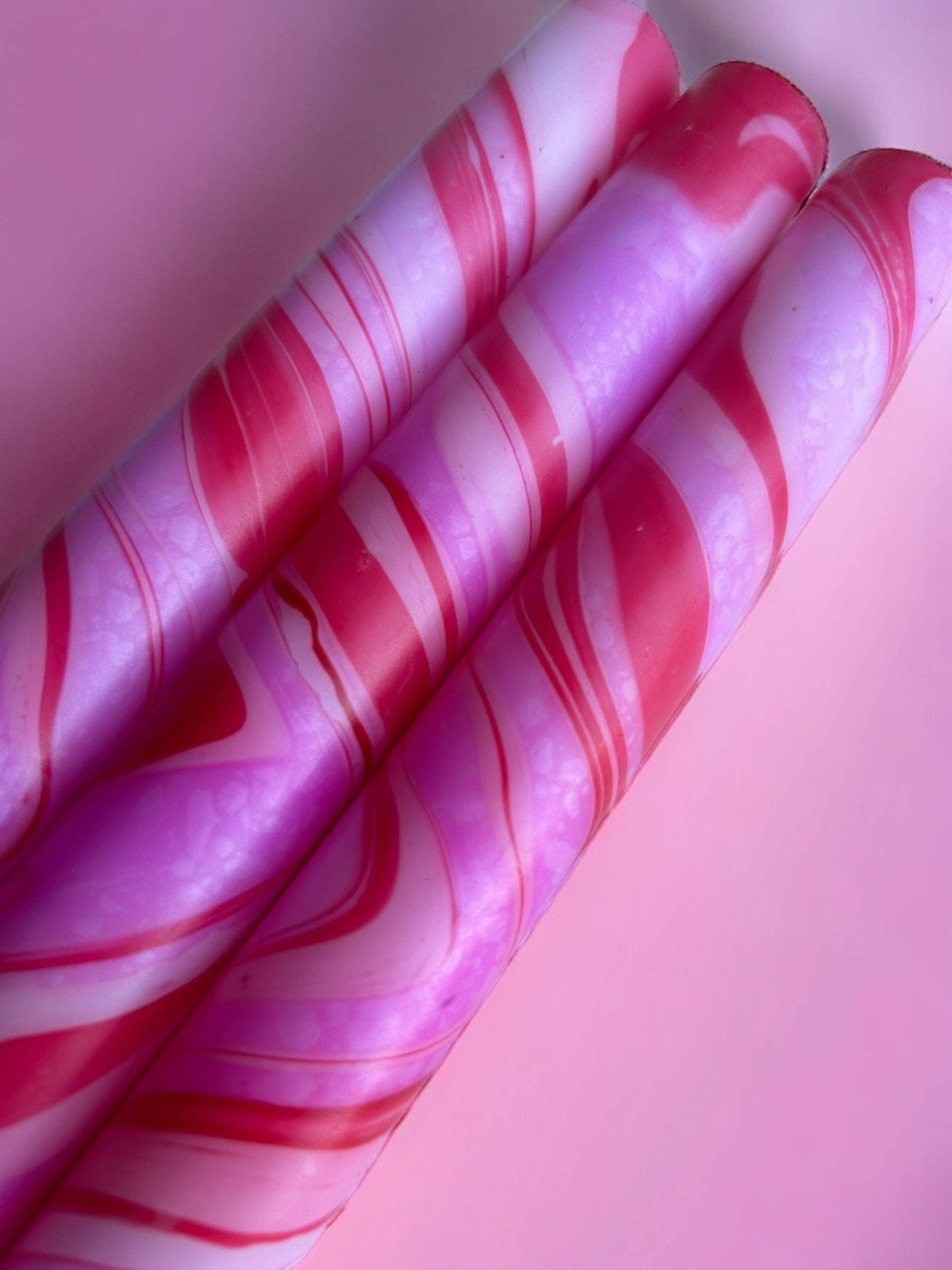 MAGENTA EMBRACE -  Marbled Dinner Candle Trio